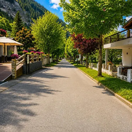 Schlossli-le Petit Chateau 3* Loèche-les-Bains