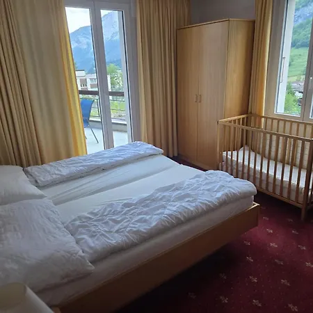 Schlossli-le Petit Chateau Appart hôtel Loèche-les-Bains