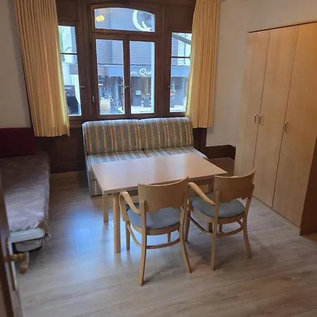 Appart hôtel Schlossli-le Petit Chateau Loèche-les-Bains