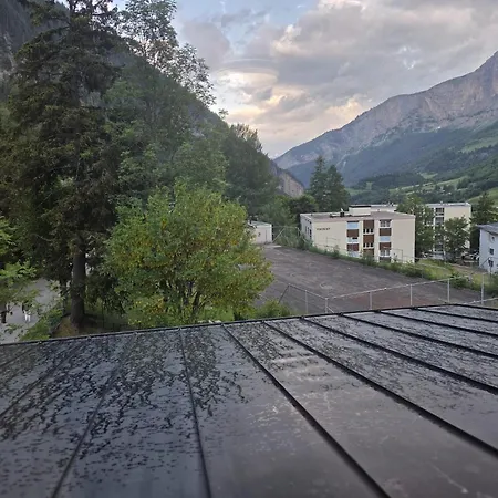 Schlossli-le Petit Chateau Appart hôtel Loèche-les-Bains